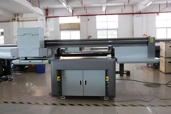 Wasserdichte industrielle Druckmaschine Flachbett UV-Druckgeräte Lieferanten