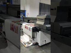 2.5M Roll-to-Roll-Flachbettdrucker mit UV-Tinten und LED-UV-Härtungssystem